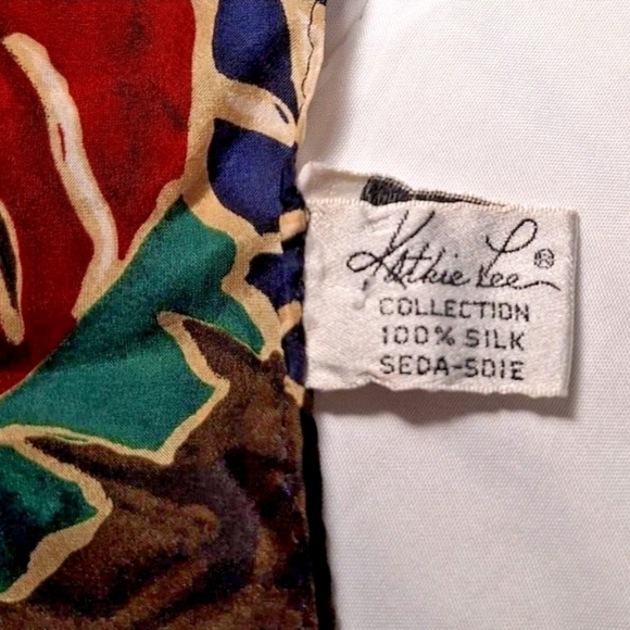 Kathie Lee Silk Scarf Tropical Leaf & Flower pattern 60 x 10 woman gift quality - Picture 6 of 6